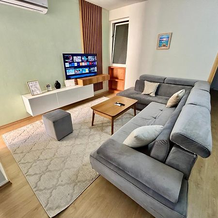 Edi'S Apartament Tiranë Luaran gambar